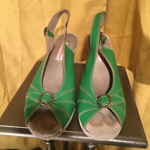 Charlotte ronson green open toed wedge sandal